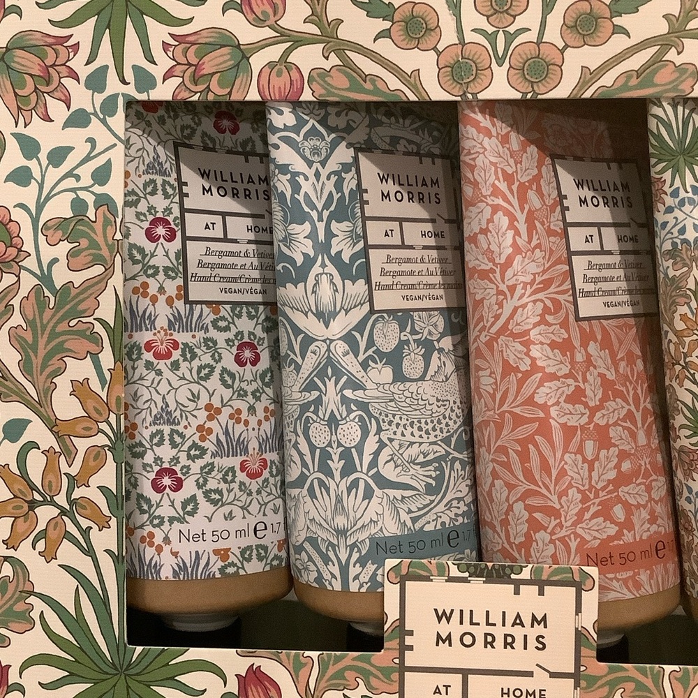 William Morris At Home Scented Bergamot Vetiver Luxury  Hand Creams Set 4 NWT - Picture 3 of 16